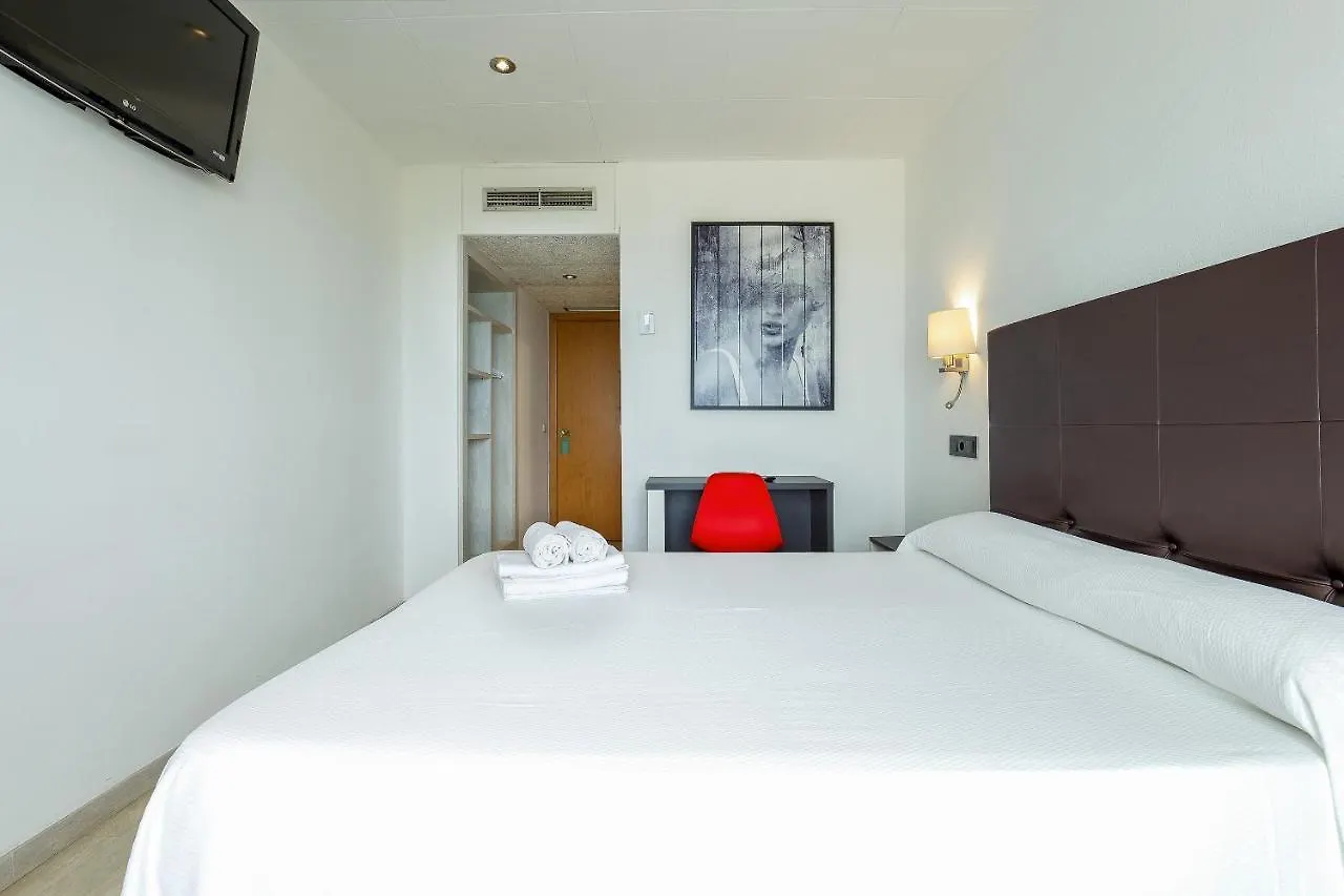 **  Hotel Vela Roses Spanien