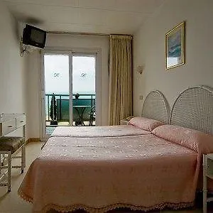 Hotel Vela Roses